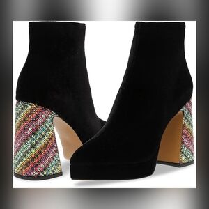 NWB Betsey Johnson Women's Raylan Ankle Boot Rainbow Heel Size 5‎